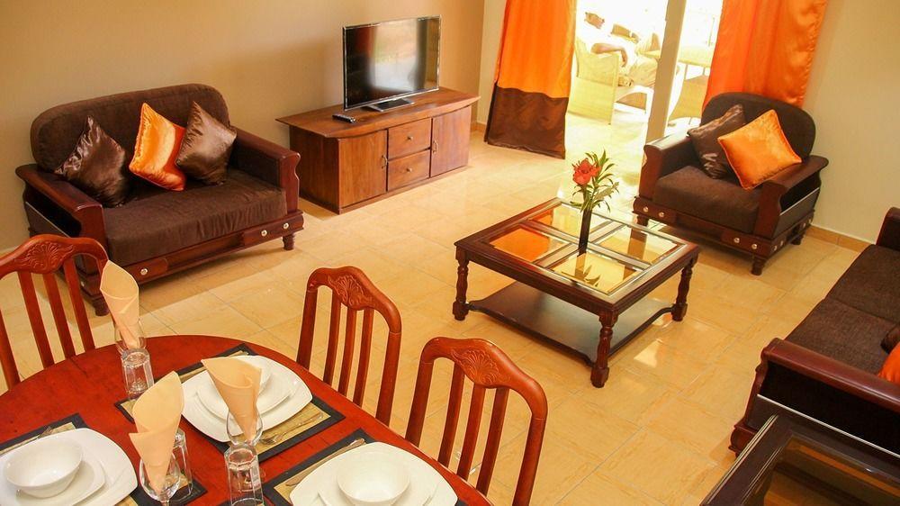 เช เบีย ลักซูรี วิลลา Apartment เบเซนต์แอนน์ ภายนอก รูปภาพ