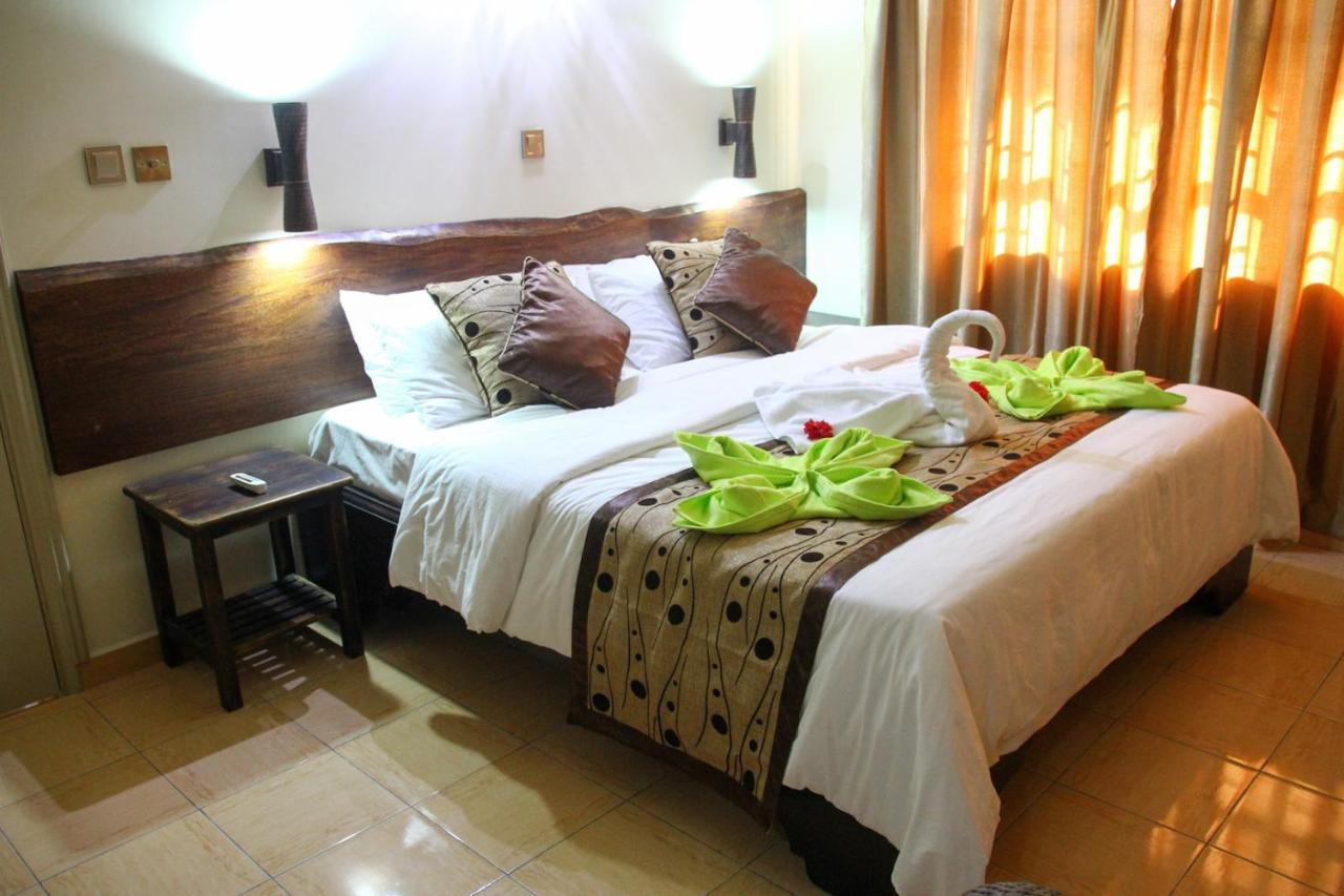 เช เบีย ลักซูรี วิลลา Apartment เบเซนต์แอนน์ ภายนอก รูปภาพ